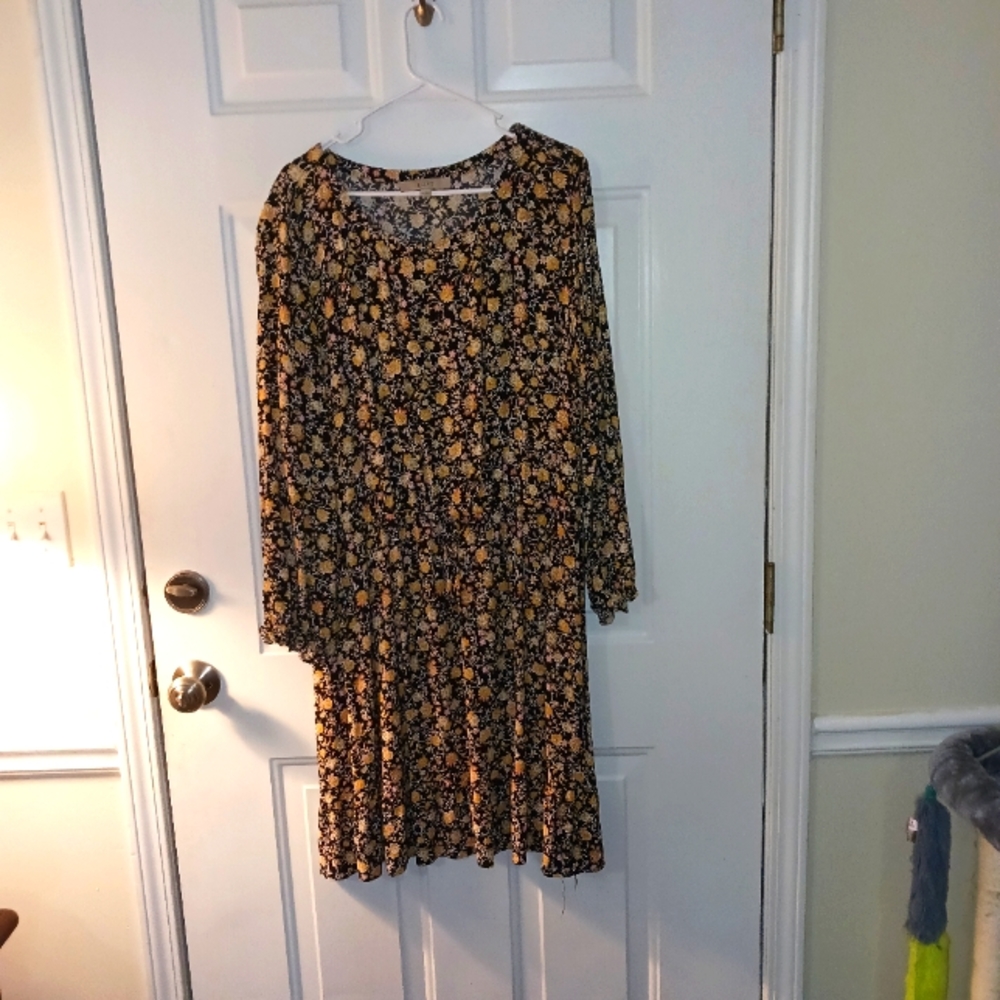 Loft Women's Long sleeve colorful dress. Size XL